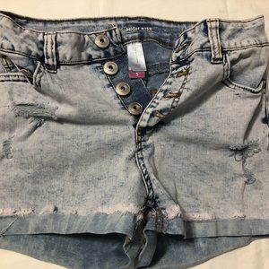 Shorts-No Boundaries #4043